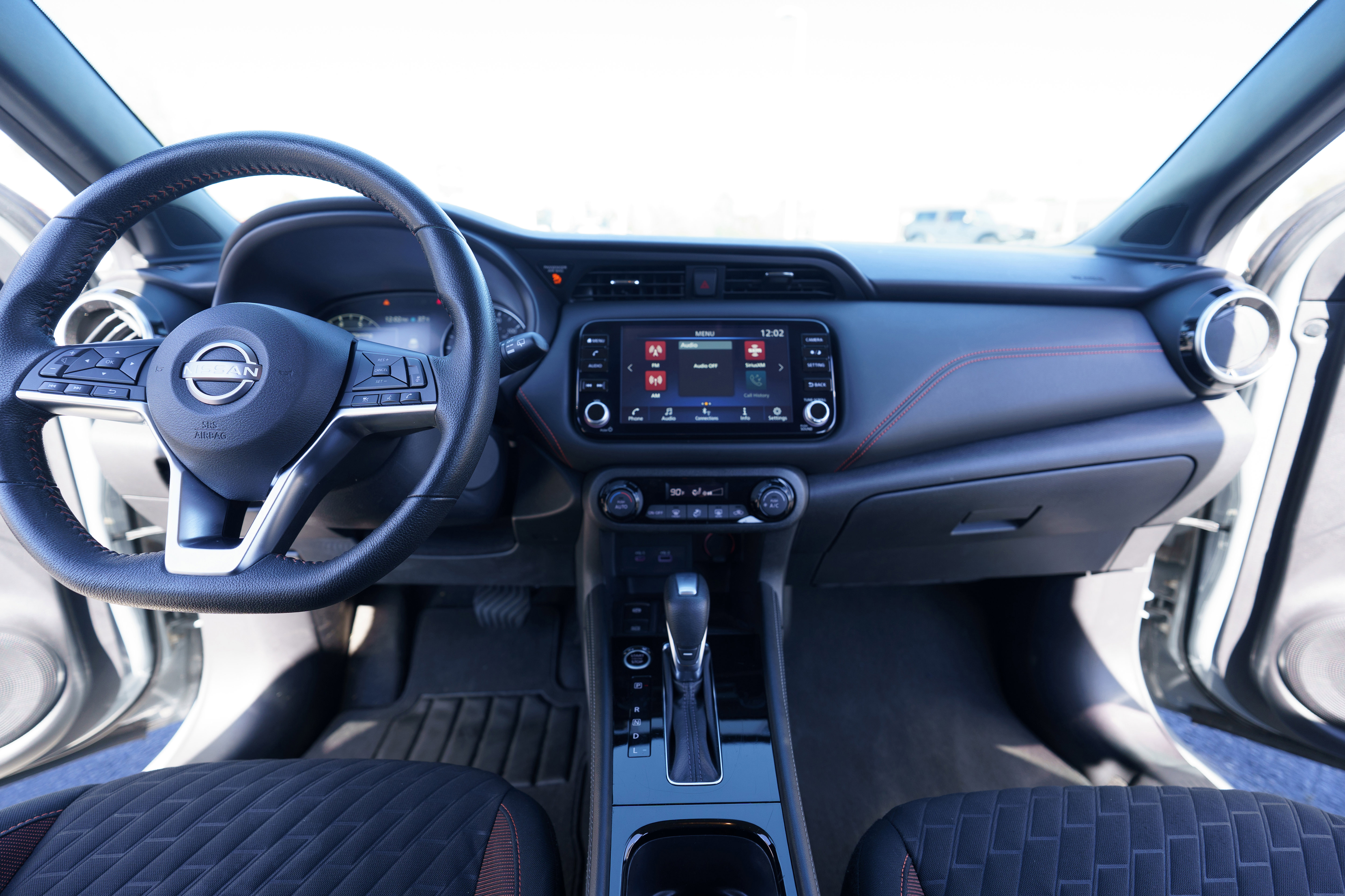 Used 2023 Nissan Kicks SR image 9