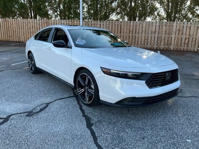 Used 2024 Honda Accord Sport image 3