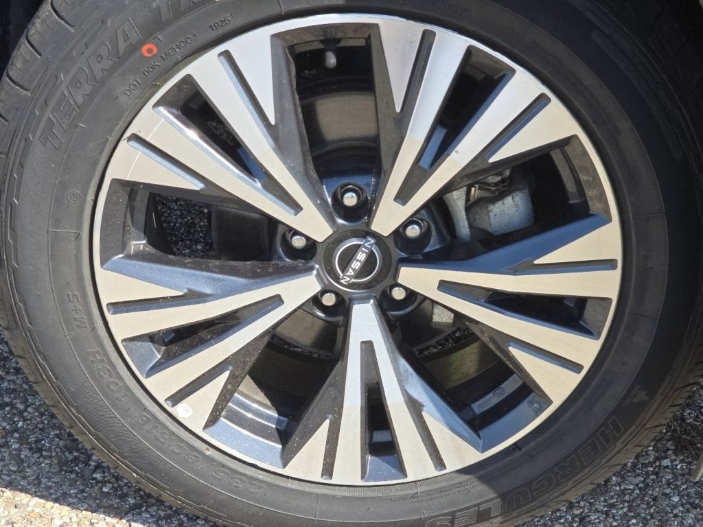 Used 2023 Nissan Rogue SV AWD/4WD image 8