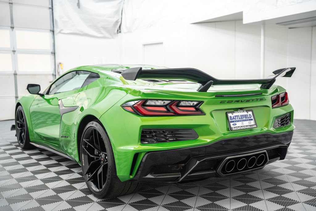 New 2026 Chevrolet Corvette Z06 w/ Z07 Performance Package RWD image 6