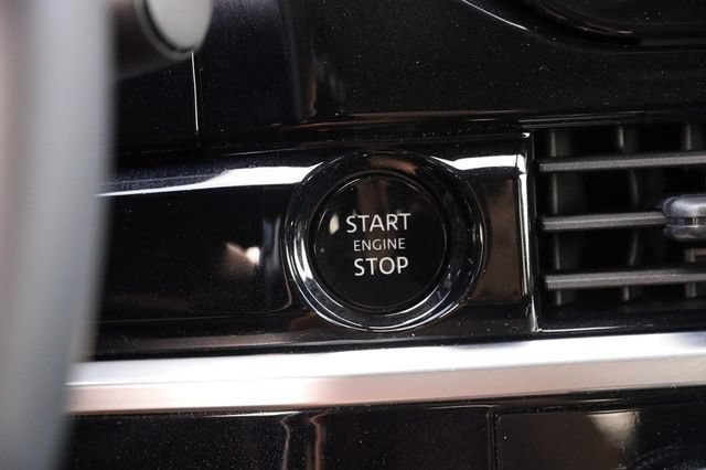 Certified 2025 Nissan Pathfinder SV w/ SV Premium Package FWD image 17