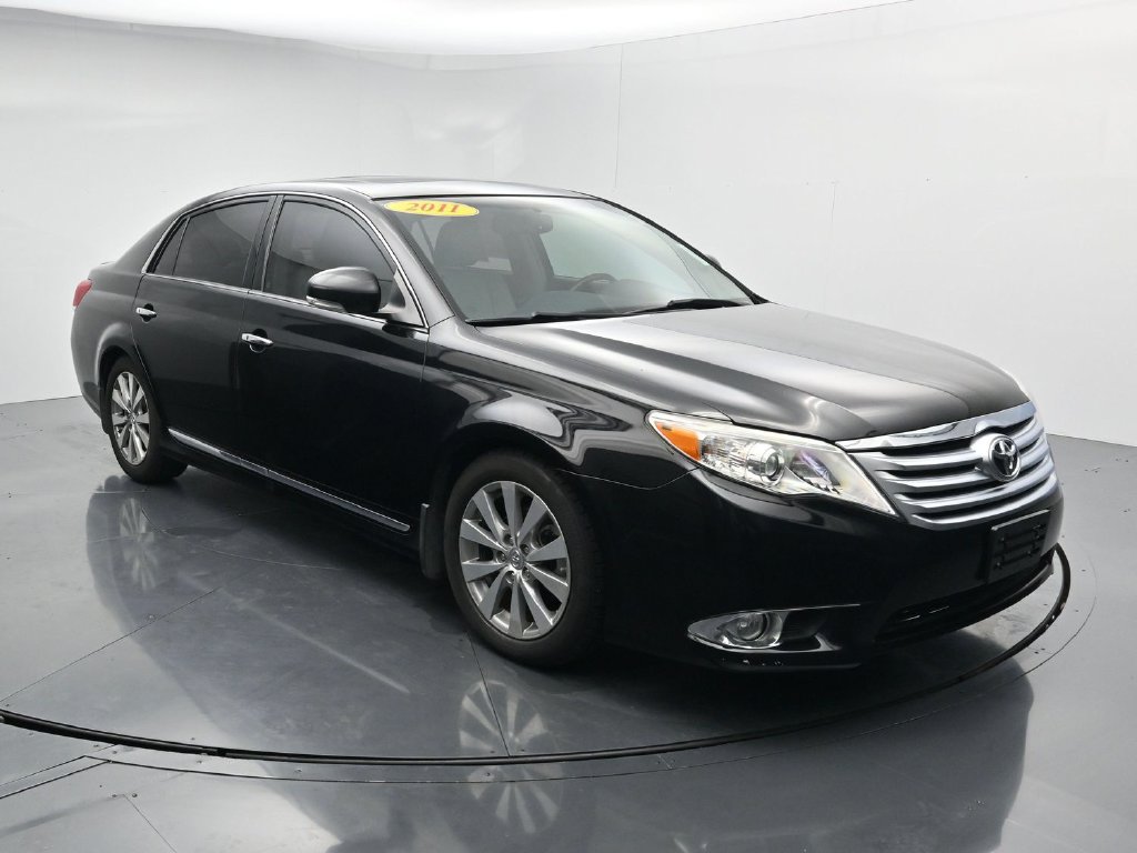 Used 2011 Toyota Avalon Limited FWD image 2