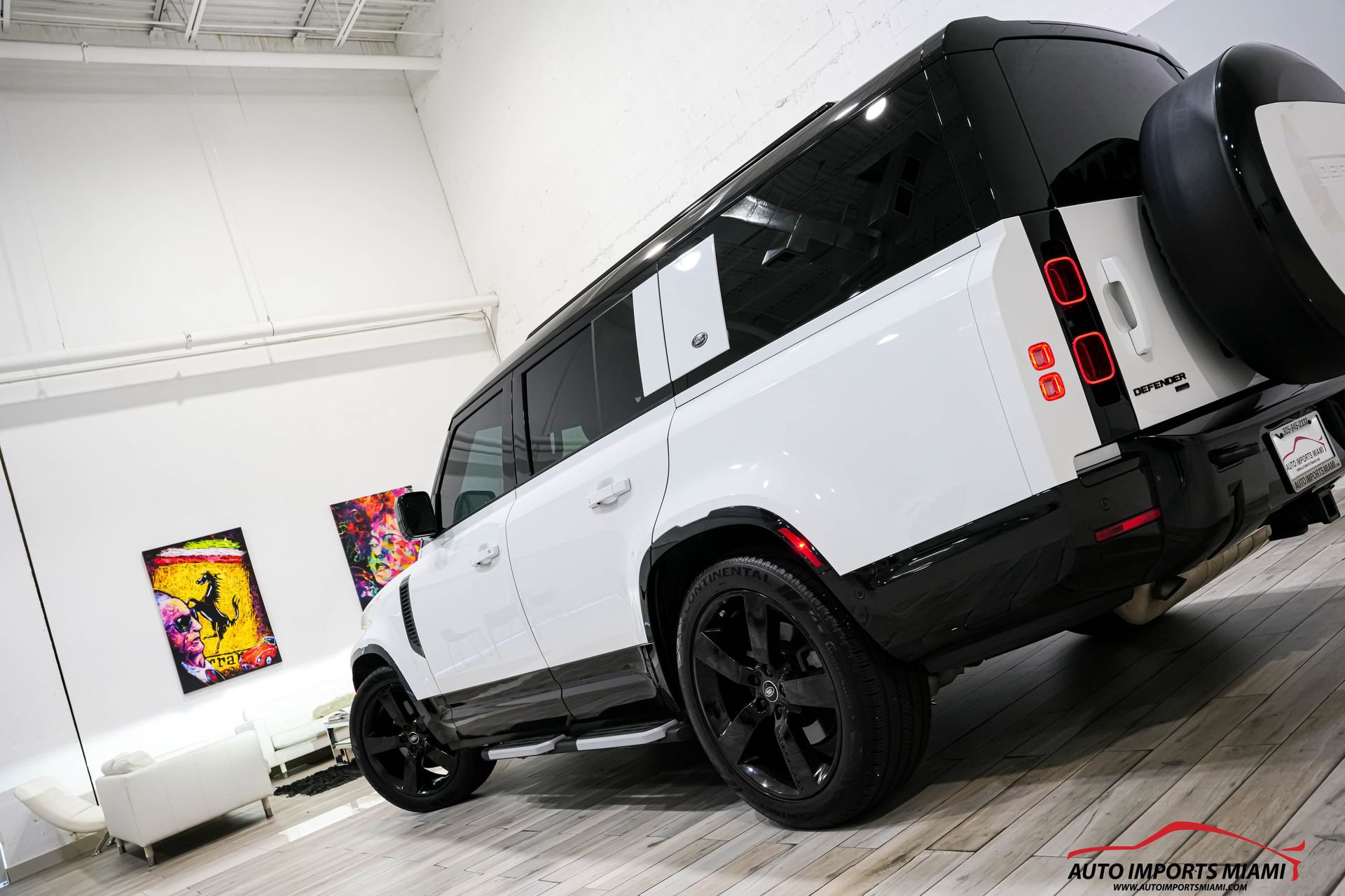 Used 2023 Land Rover Defender 130 X-Dynamic SE image 89