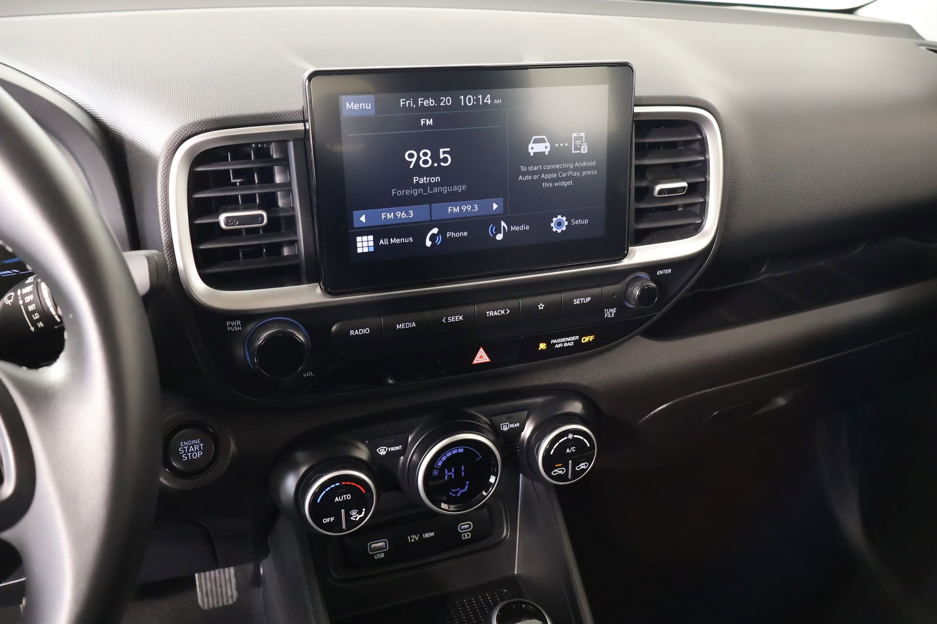 Used 2025 Hyundai Venue SEL image 5