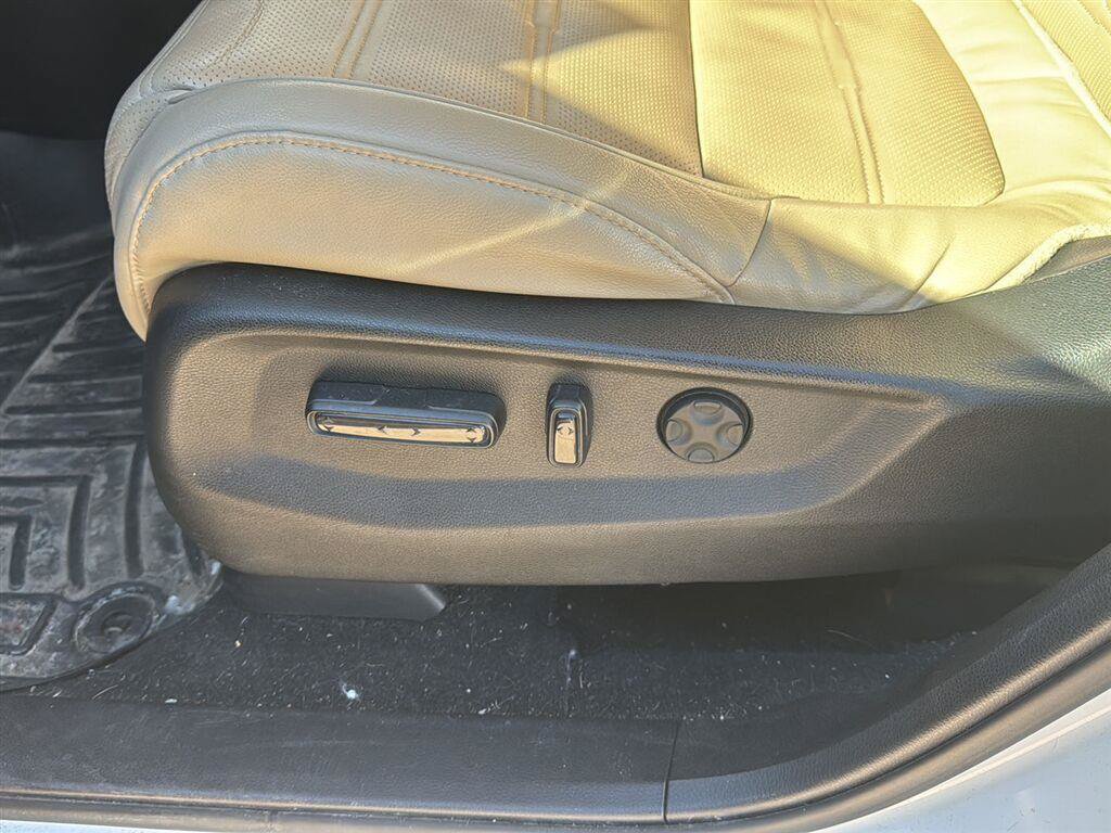 Used 2017 Honda CR-V EX-L image 16