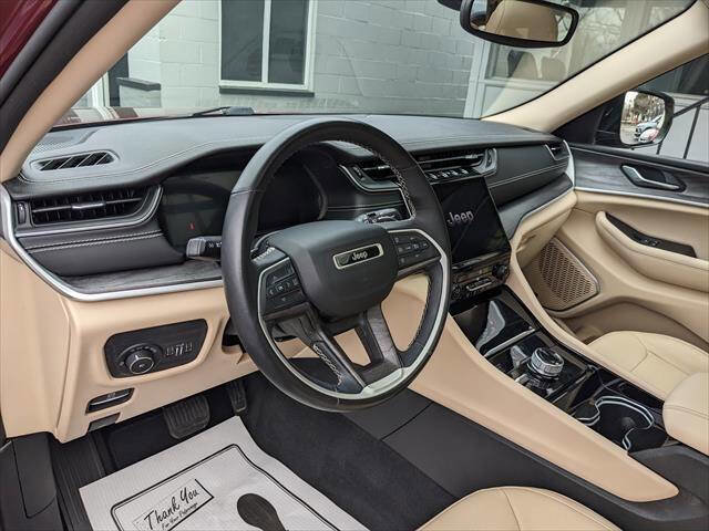 Used 2022 Jeep Grand Cherokee Limited image 10