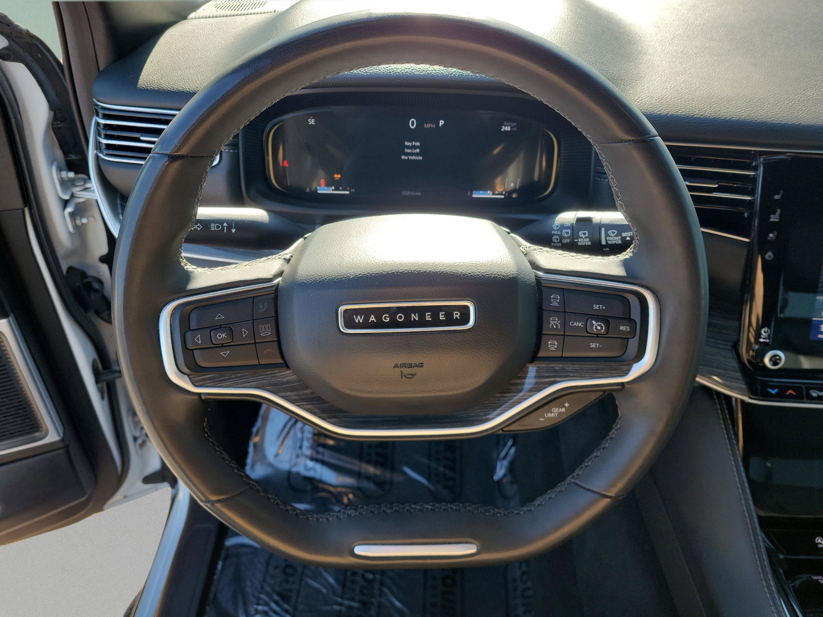 Used 2022 Jeep Wagoneer Series II AWD/4WD image 23