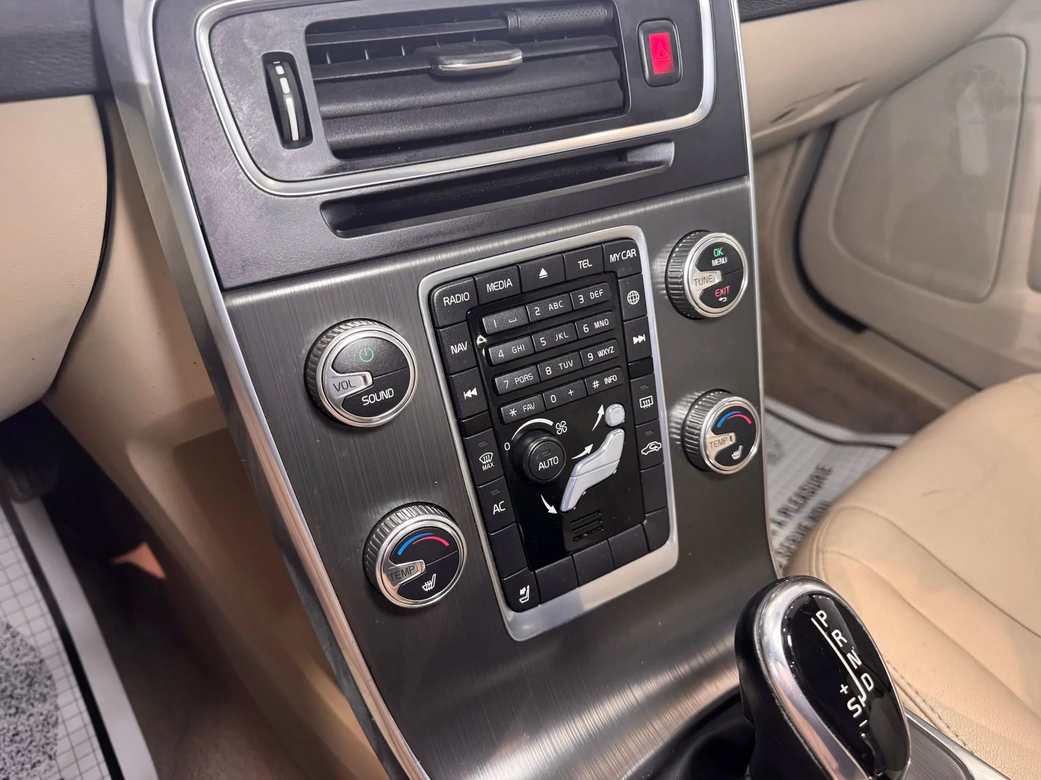 Used 2015 Volvo S60 T5 Premier image 28