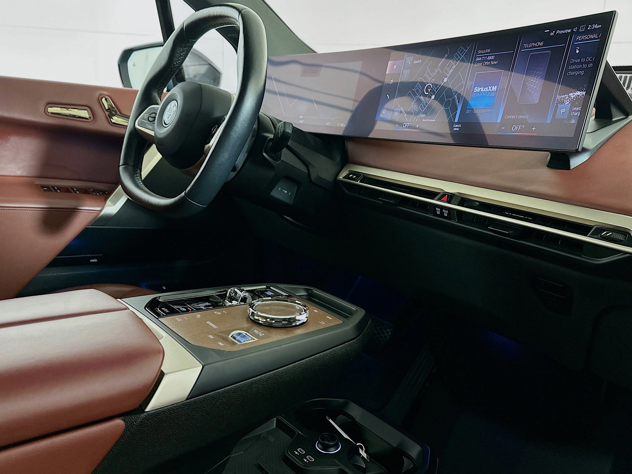 Used 2022 BMW iX xDrive50 w/ Premium Package image 29