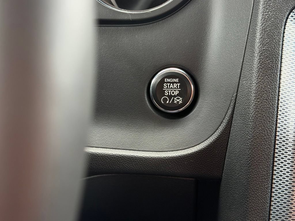 Used 2013 Dodge Challenger R/T w/ R/T Redline Group RWD image 28