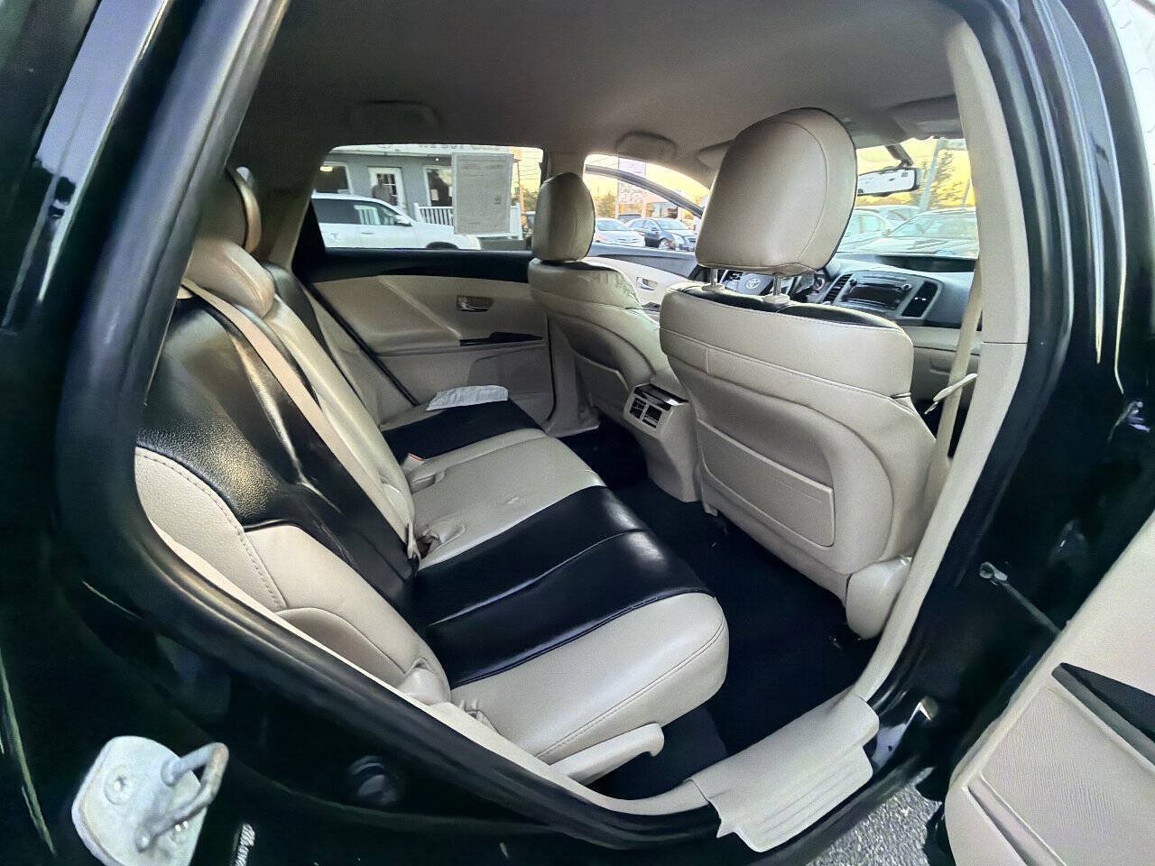 Used 2010 Toyota Venza AWD w/ Convenience Pkg image 44