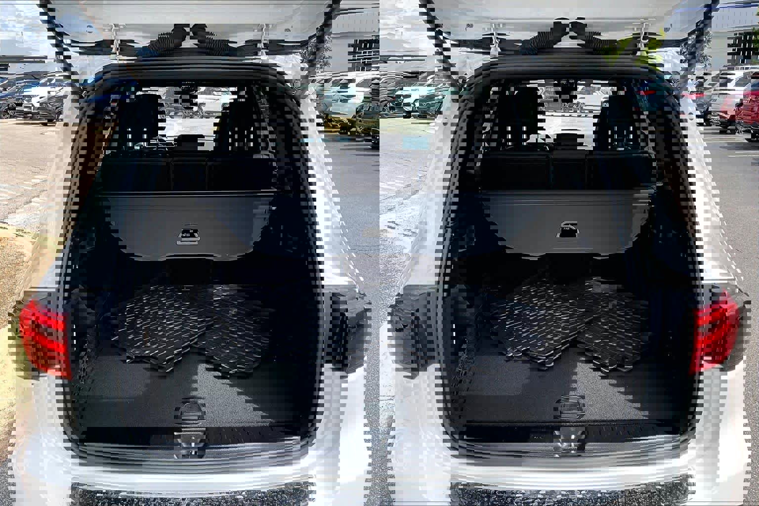 Certified 2024 Mercedes-Benz GLB 250 image 36