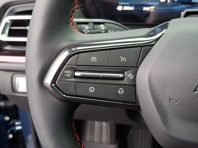 Used 2026 Chevrolet Traverse RS image 19