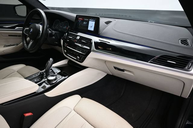 Used 2018 BMW M550i xDrive AWD/4WD image 10