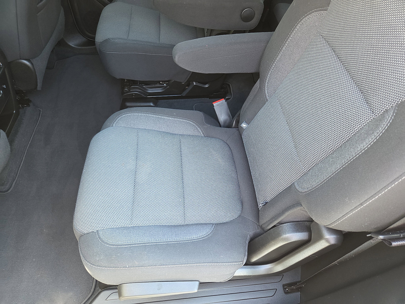 Used 2023 Chevrolet Traverse LT image 23