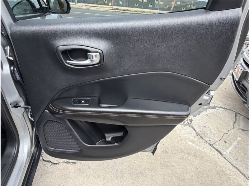Used 2020 Jeep Compass Limited FWD image 24