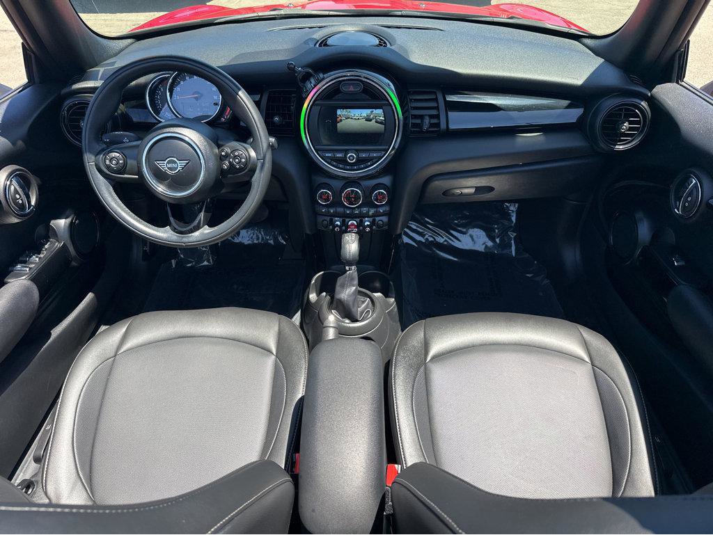 Used 2019 MINI Cooper Convertible image 4