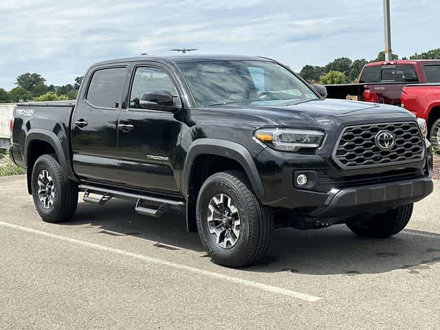 Used 2023 Toyota Tacoma TRD Off-Road w/ Technology Package AWD/4WD image 28