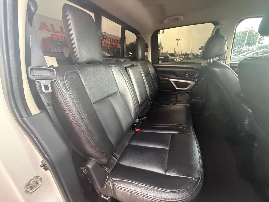 Used 2018 Nissan Titan SV RWD image 15