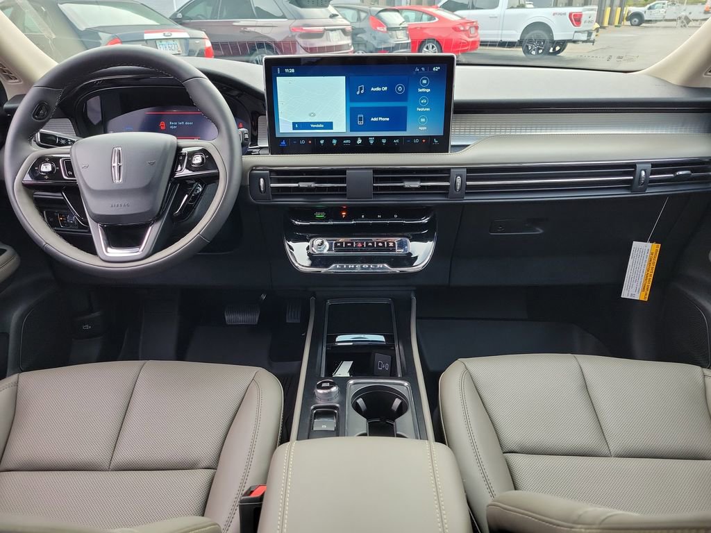 New 2026 Lincoln Corsair Premiere image 11