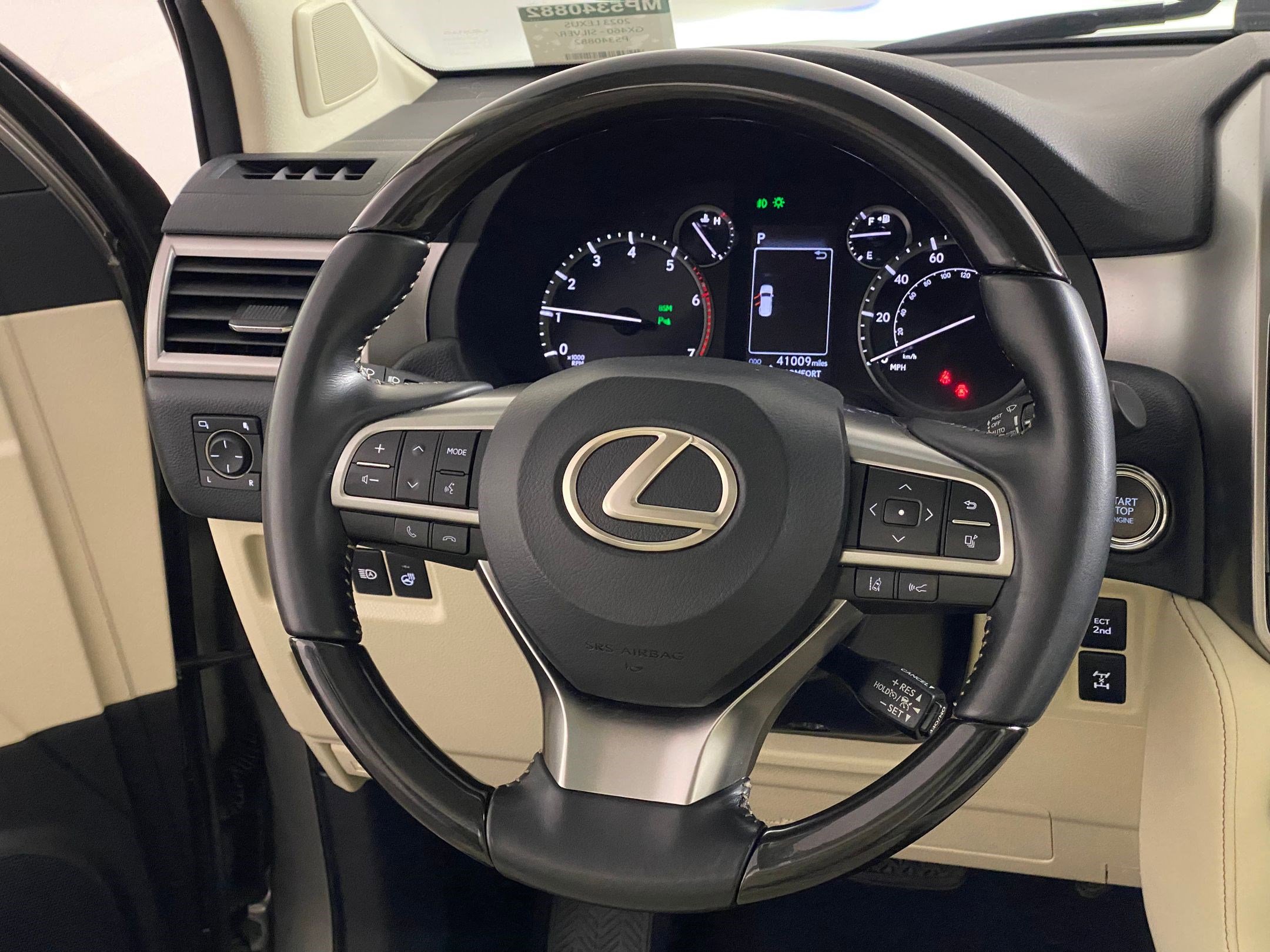 Used 2023 Lexus GX 460 Luxury w/ Off Road Package image 17