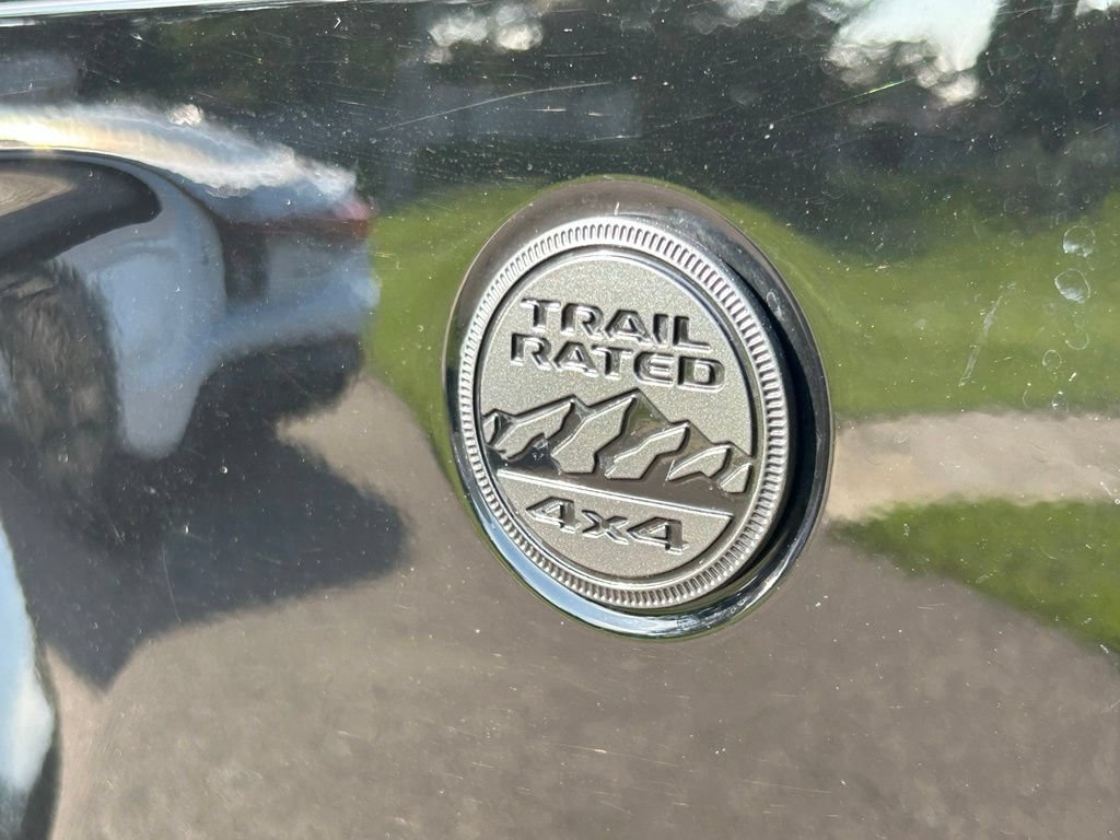 Used 2024 Jeep Gladiator Sport AWD/4WD image 32