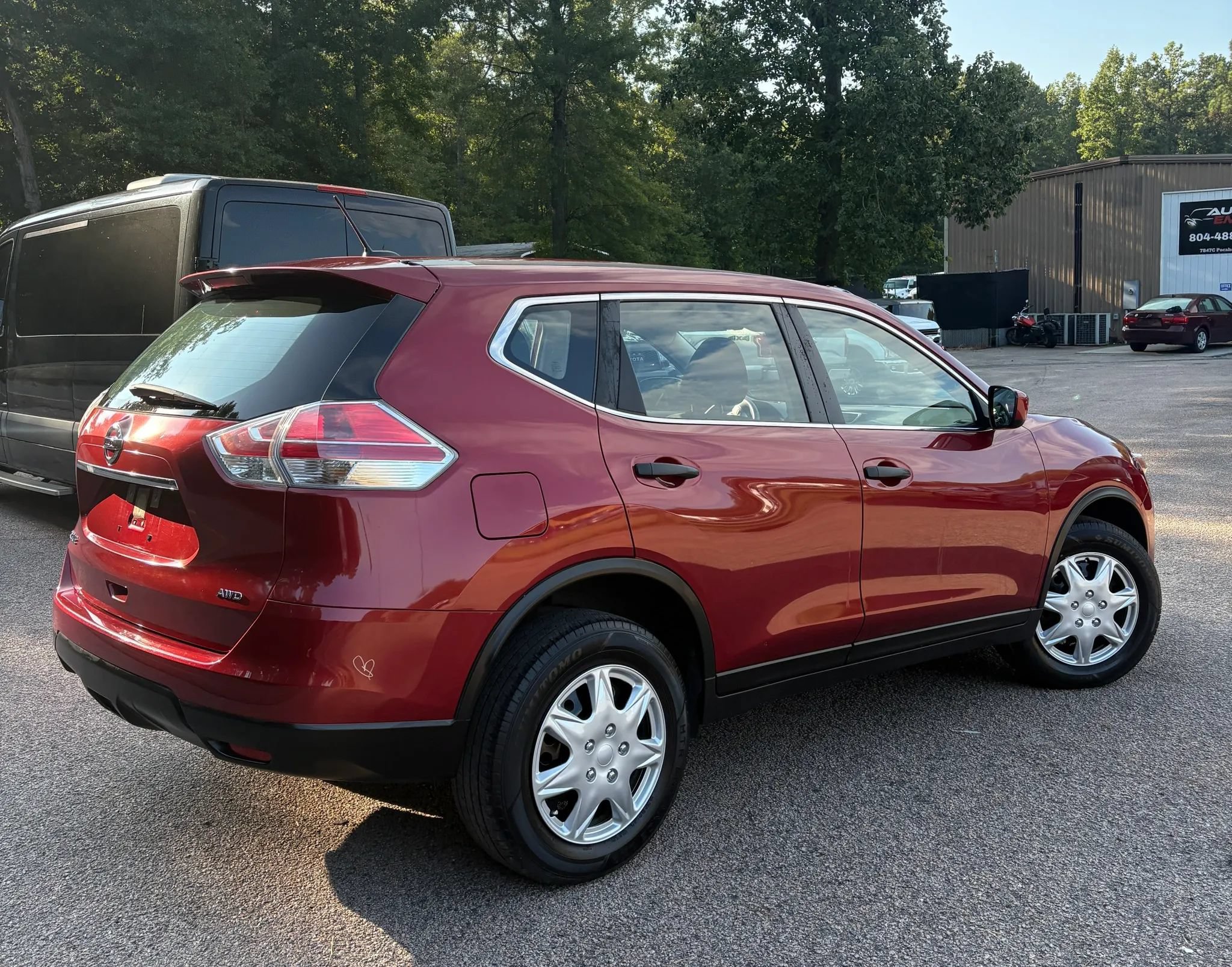Used 2016 Nissan Rogue S AWD/4WD image 6