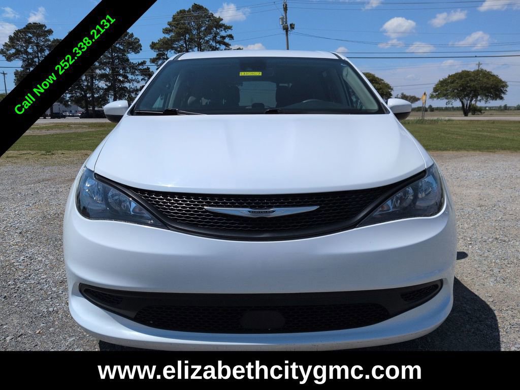 Used 2023 Chrysler Voyager LX FWD image 8