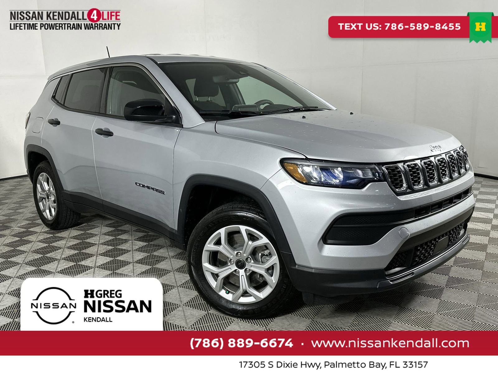 Used 2025 Jeep Compass Sport image 1
