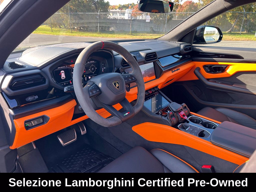 Used 2025 Lamborghini Urus SE AWD/4WD image 36