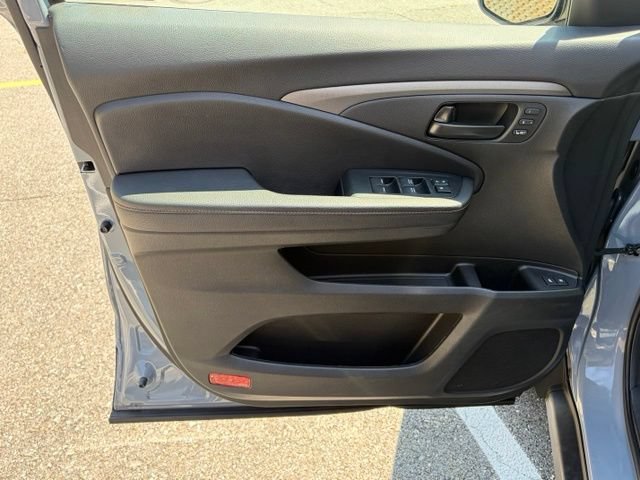 Used 2023 Honda Passport TrailSport image 12