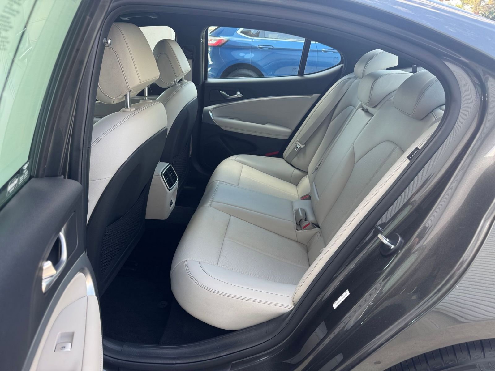 Used 2025 Genesis G70 2.5T image 25