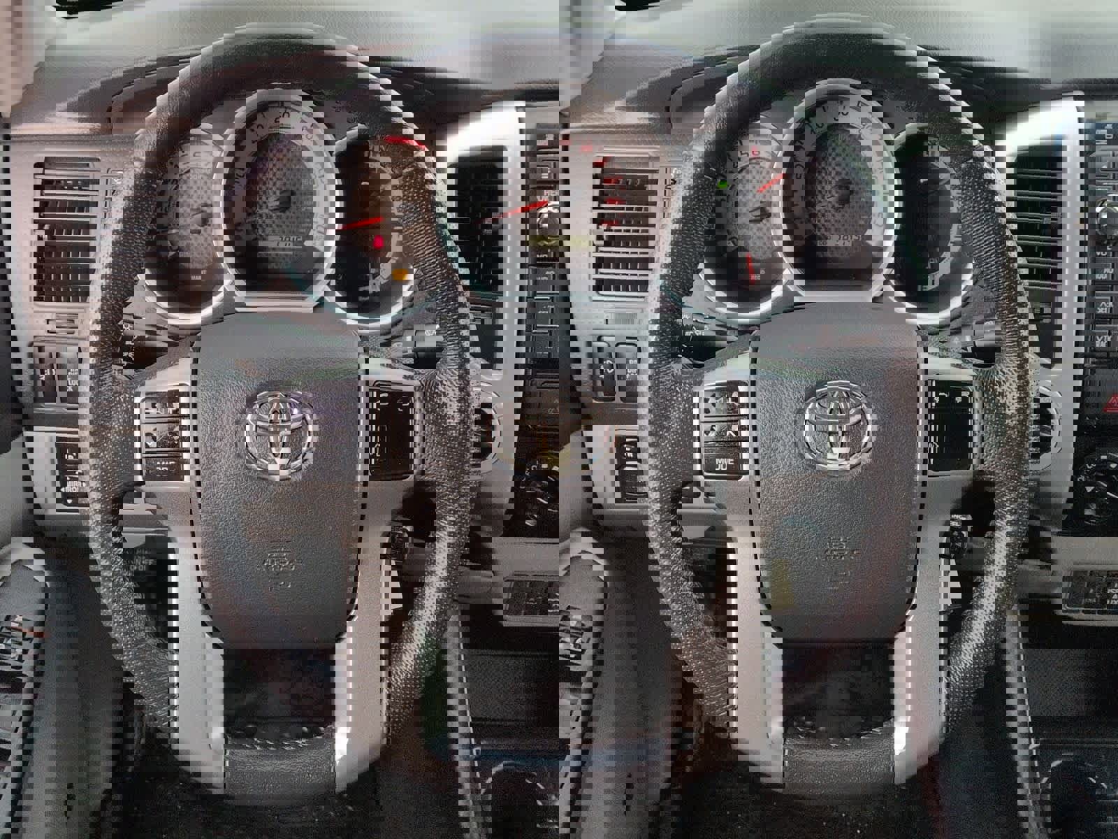 Used 2012 Toyota Tacoma 4x4 Double Cab image 23