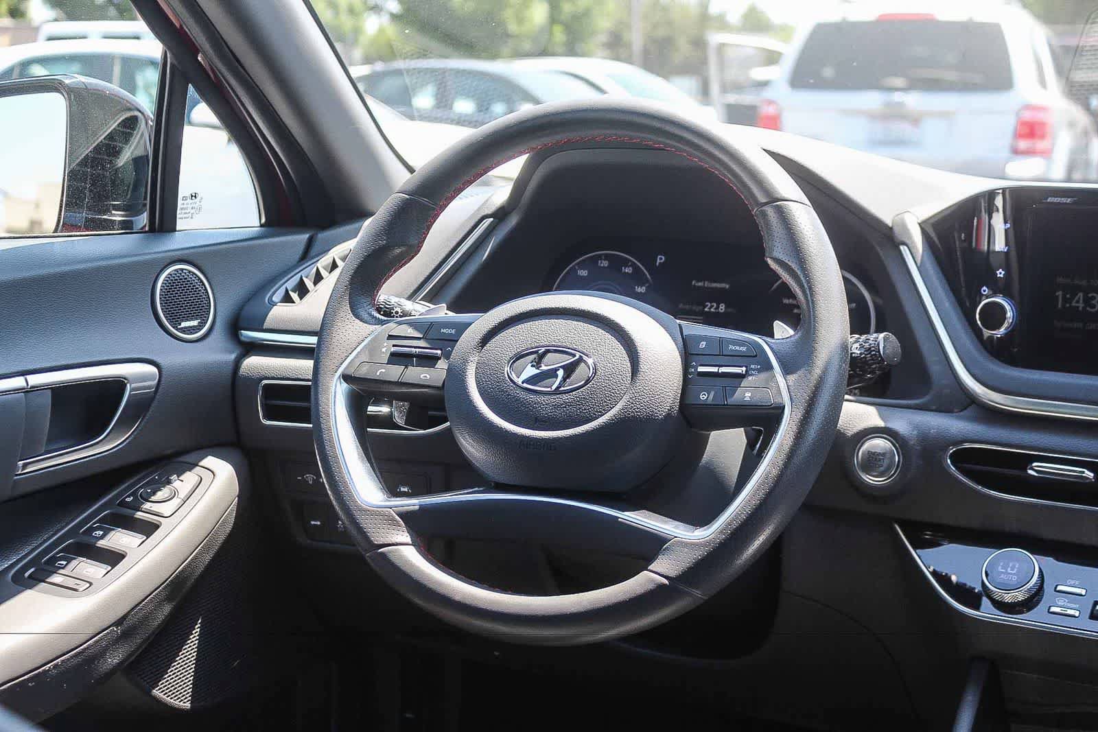Certified 2023 Hyundai Sonata SEL Plus w/ Preferred Accessory Package FWD image 19