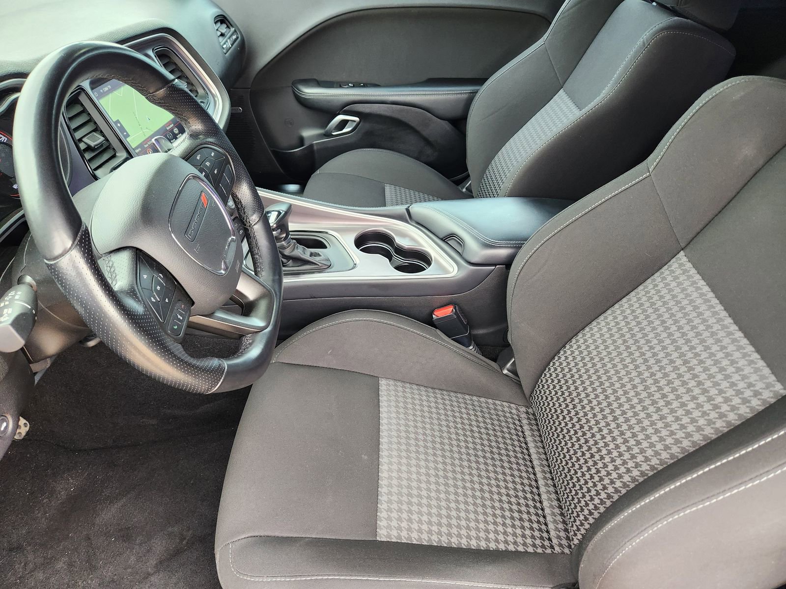 Used 2021 Dodge Challenger R/T w/ Performance Handling Group RWD image 23