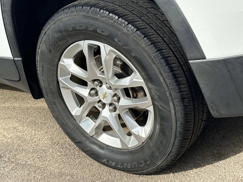 Used 2018 Chevrolet Traverse LT image 5