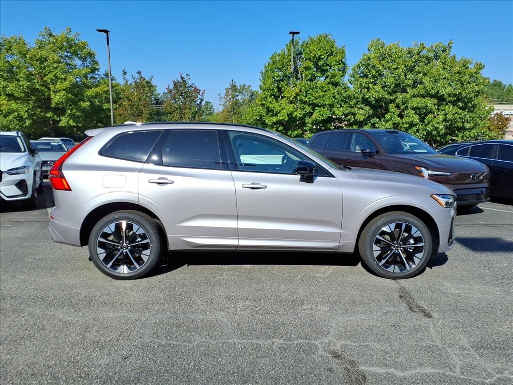 New 2026 Volvo XC60 B5 Plus w/ Protection Package Premier AWD/4WD image 2