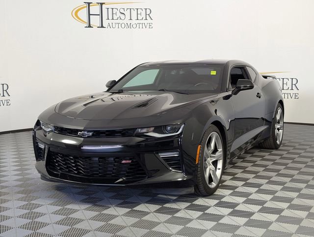 Used 2018 Chevrolet Camaro SS RWD image 4