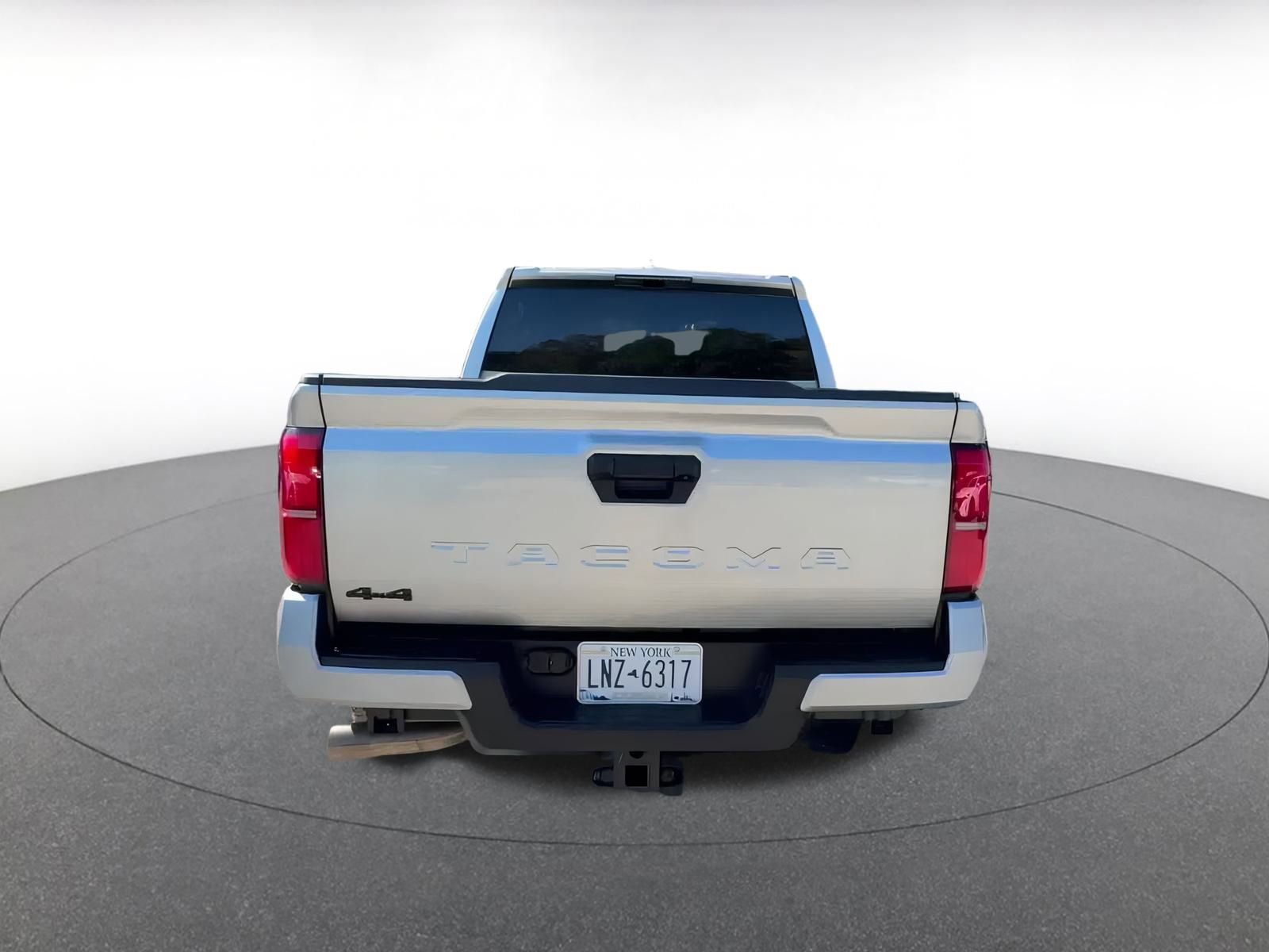 Used 2025 Toyota Tacoma TRD Off-Road image 12