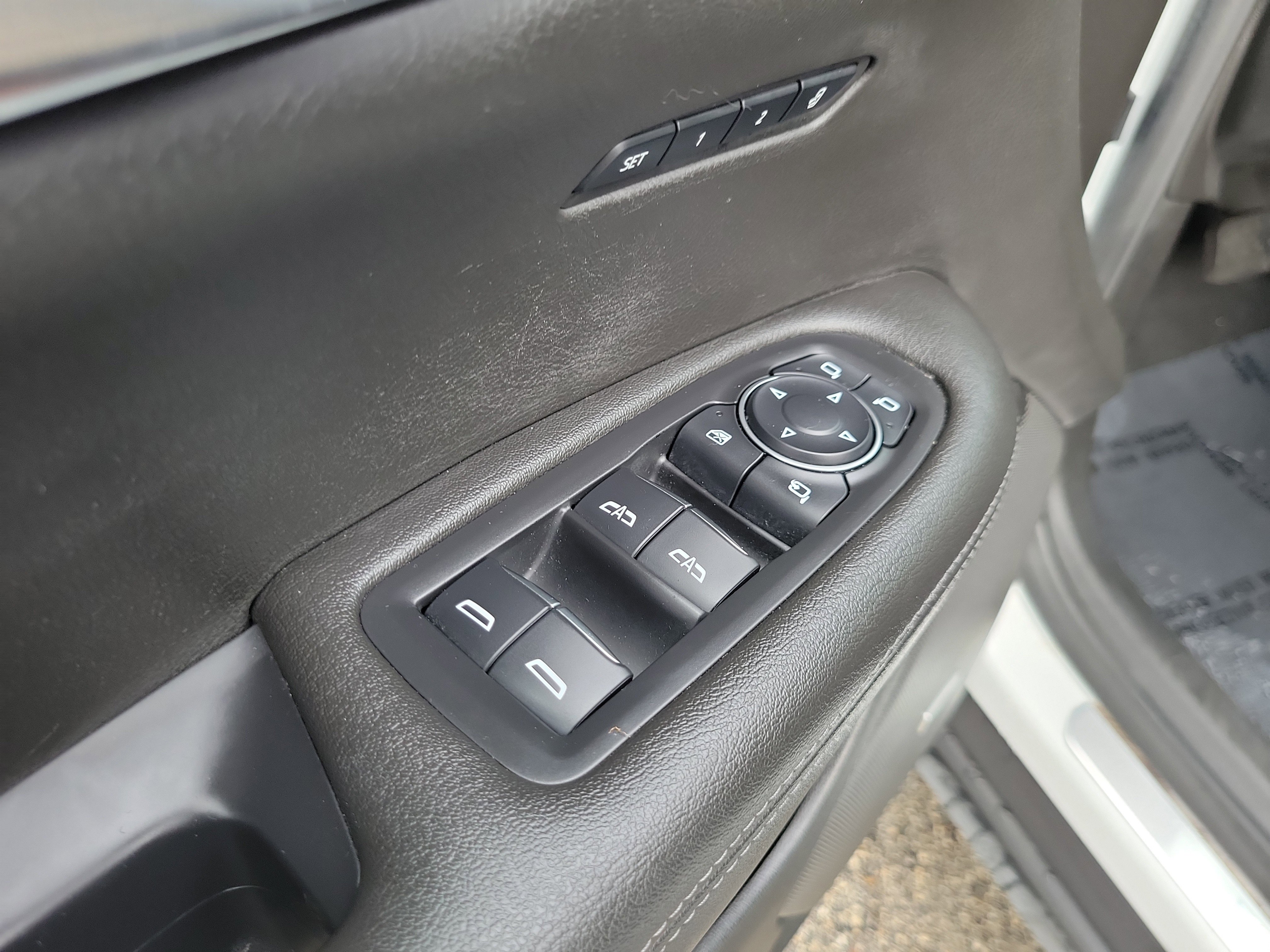 Used 2022 Cadillac XT6 Luxury image 25