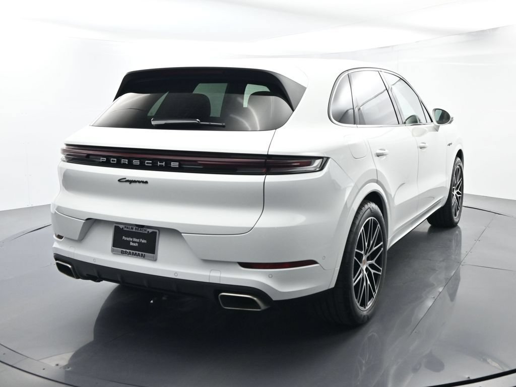 Certified 2025 Porsche Cayenne E-Hybrid w/ Premium Package Plus AWD/4WD image 14