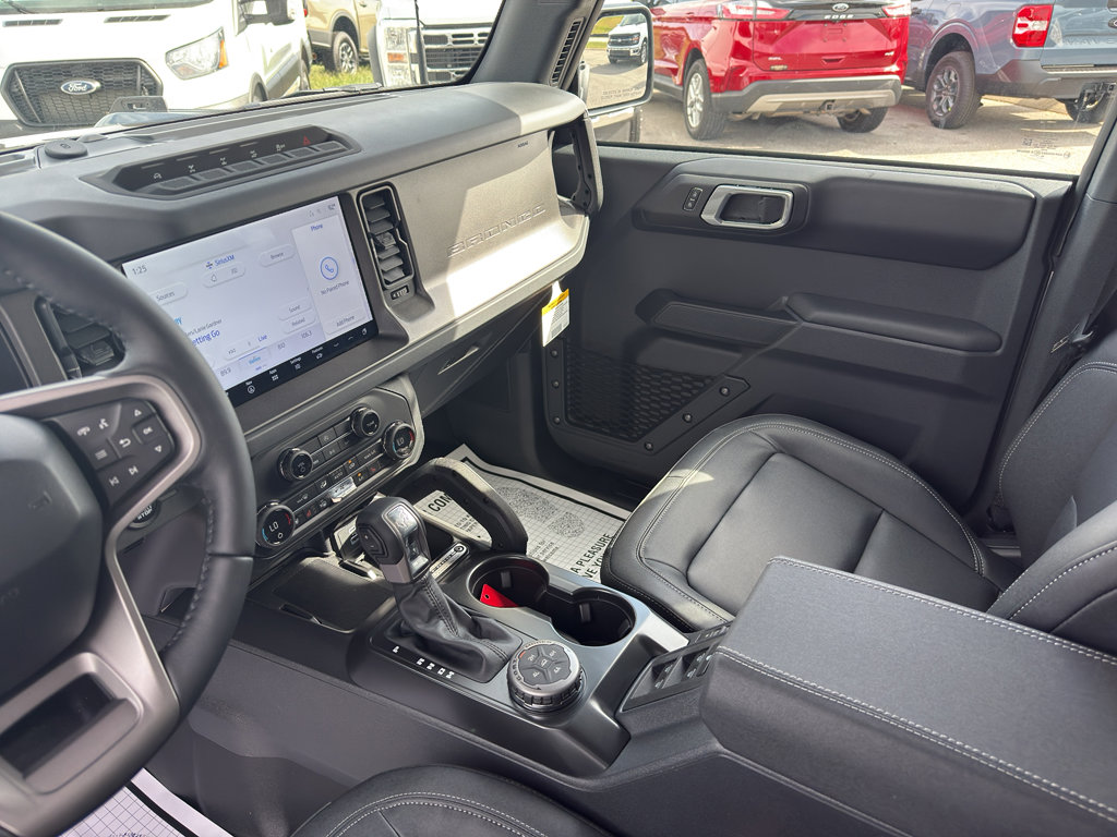 New 2025 Ford Bronco Badlands image 11