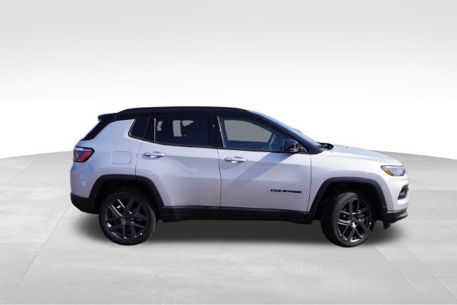 New 2026 Jeep Compass Limited AWD/4WD image 3