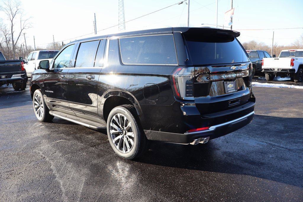 New 2026 Chevrolet Suburban High Country image 3