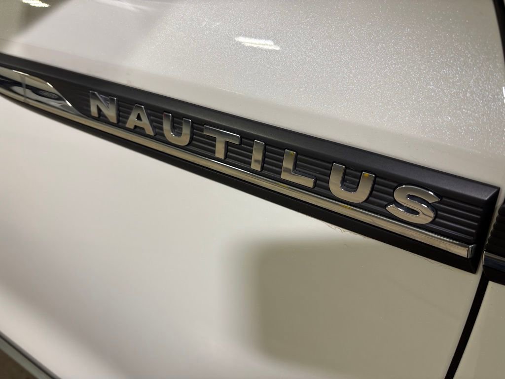 Used 2023 Lincoln Nautilus Reserve image 29