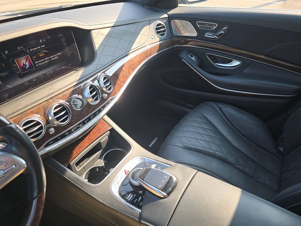 Used 2019 Mercedes-Benz S 560 4MATIC Sedan image 32