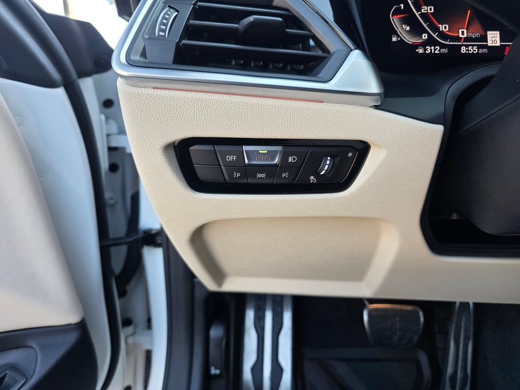 Used 2022 BMW M440i Coupe w/ Premium Package RWD image 23