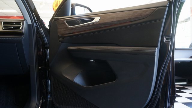 Certified 2025 Volkswagen Atlas SEL image 67