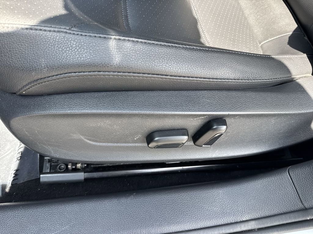 Used 2017 Volkswagen Jetta SEL FWD image 41