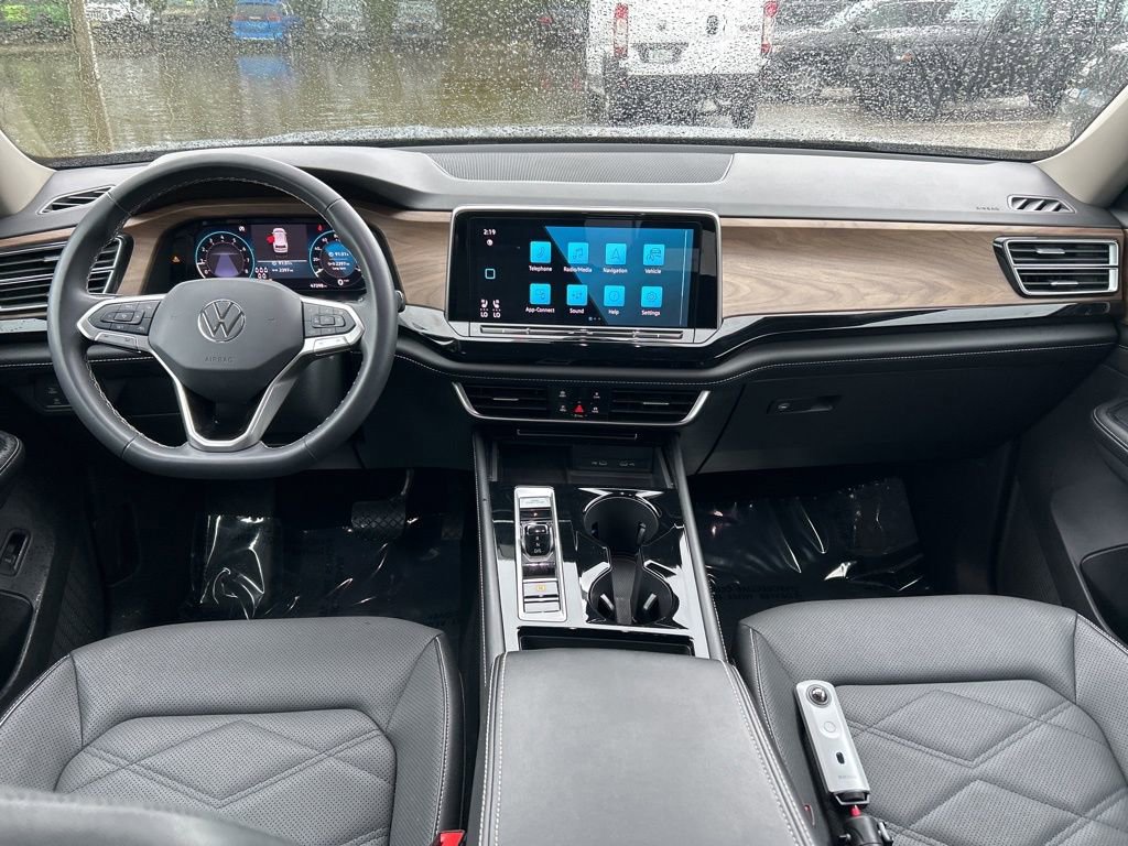 Used 2024 Volkswagen Atlas SE image 33